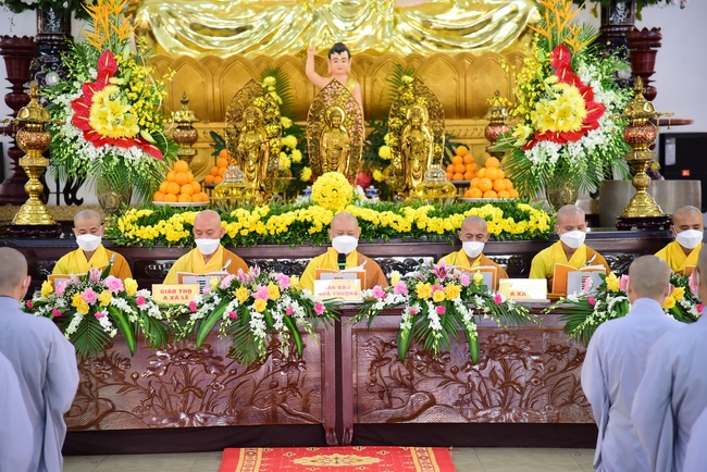 Lễ truyền giới Sa di Phương Trượng